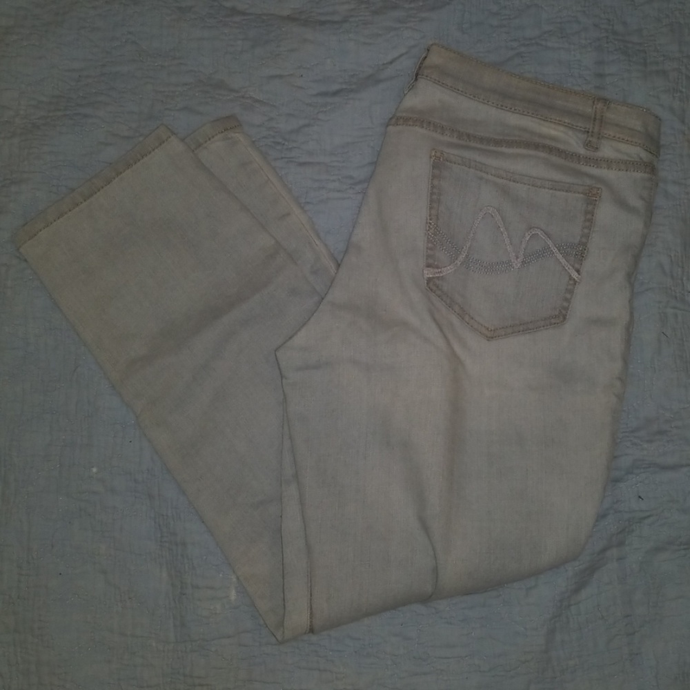 Jeans - Picture 2 of 6